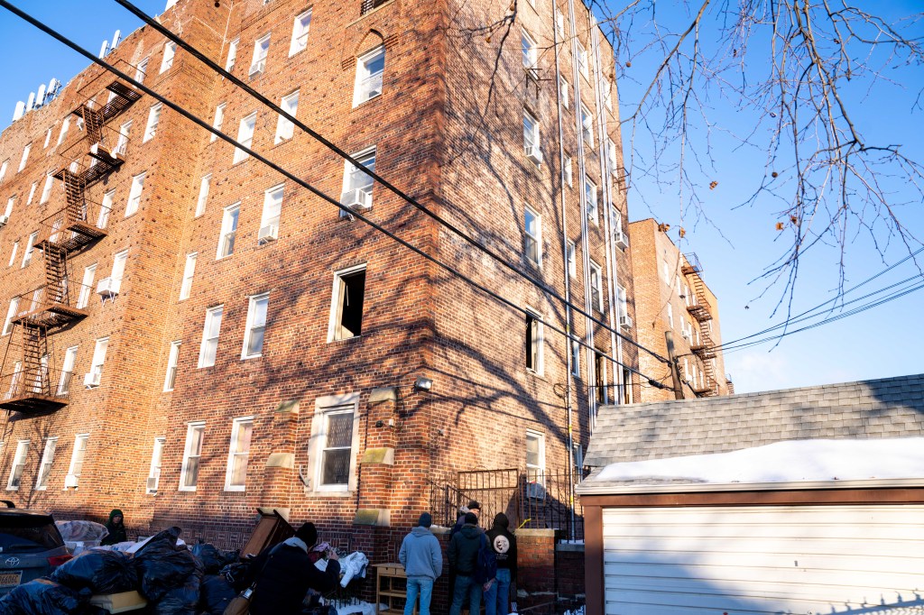 One dead as early-morning fire strikes Brooklyn apartment building