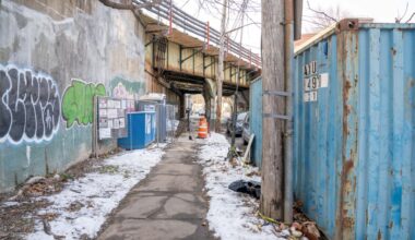 Man, 19, fatally shot in the back in the Bronx, three sought