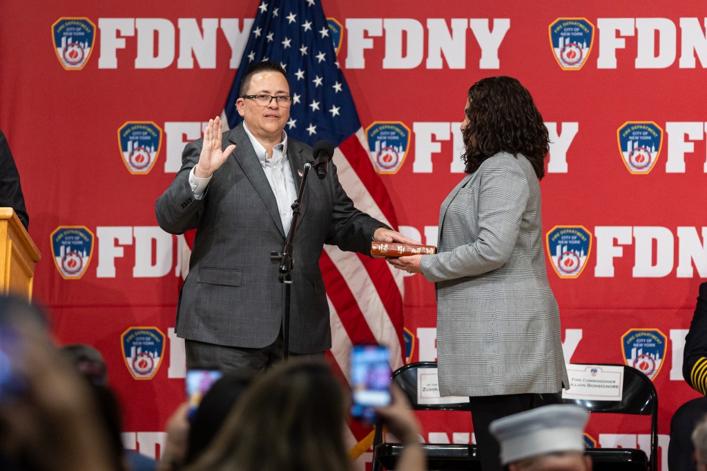 Mamdani swears in Lillian Bonsignore as new NYC FDNY commissioner