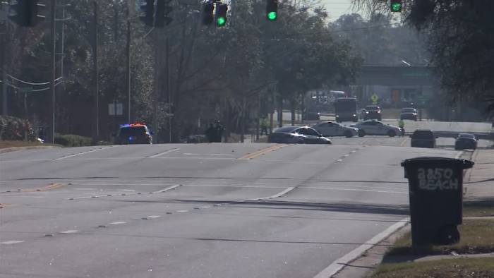 Roadways reopened on Beach Blvd. near Carmichael after incident, JSO says