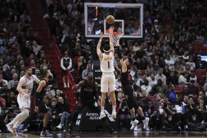 Phoenix SunsMiami Heat Suns Heat best bets Suns Heat predictions 