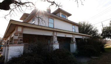 Plans to demolish 100-year-old home for a new AutoZone in Kleberg stalled by residents