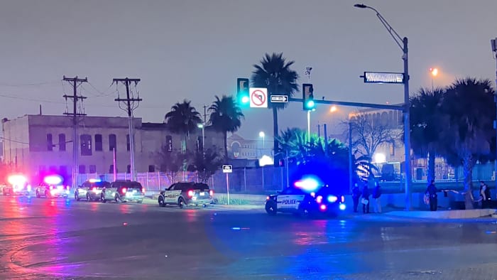 Man injured, 2 alleged suspects flee after shooting on West Side