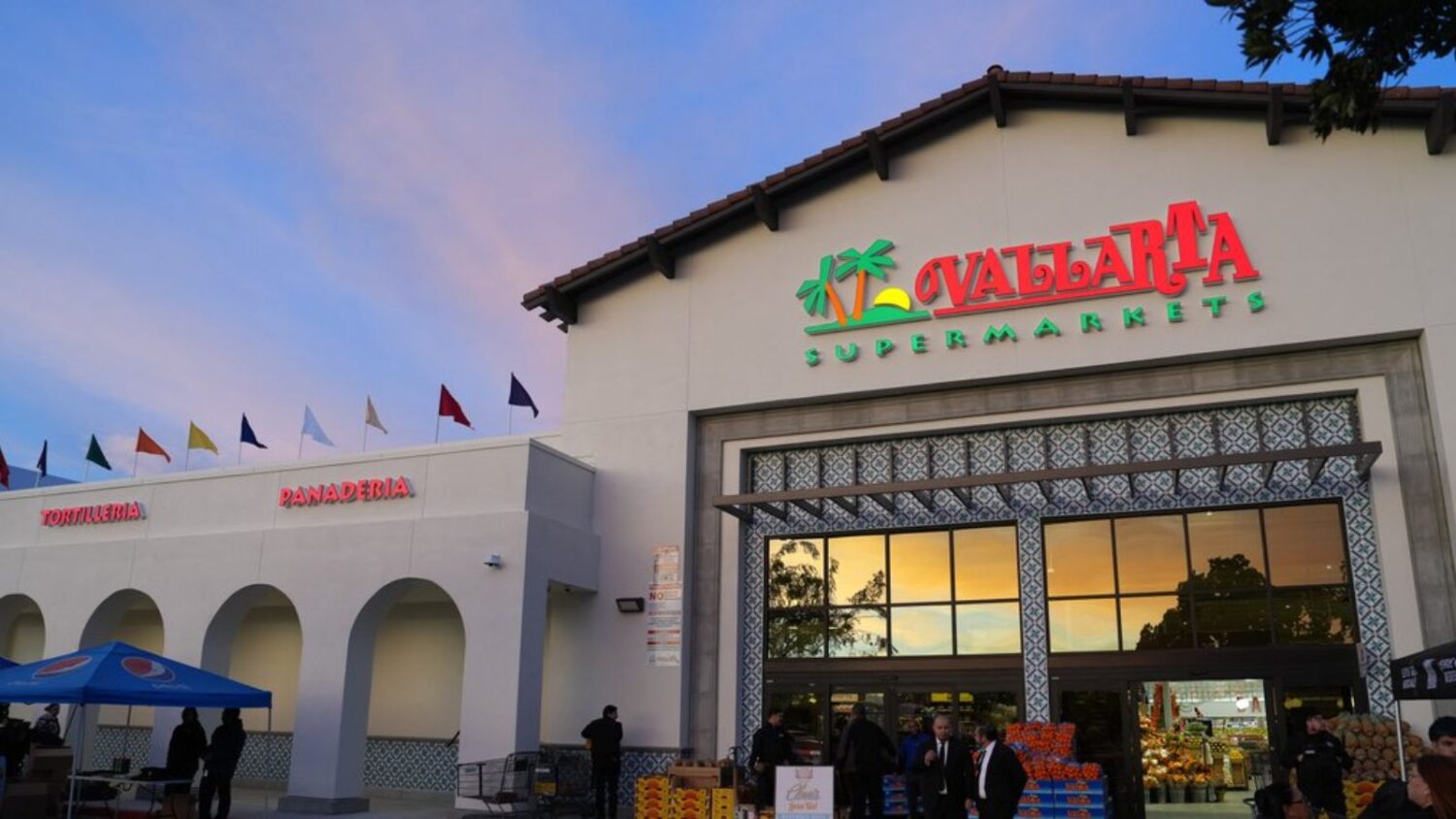 Vallarta Supermarkets to open first Arizona location in Phoenix in January, plans more...