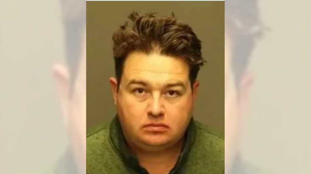 Ex-deputy fire chief for La Habra Heights who posed as officer gets sentenced – Whittier Daily News