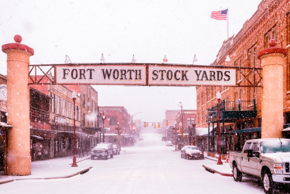 Walt Burns Captures Fort Worth Landmarks Under Snow Cover [GALLERY]