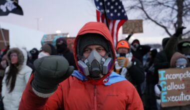 Anti-ICE demonstrators chase off outnumbered far-right activists at Minneapolis rally