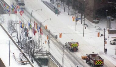 LIVE UPDATES: DVP reopens as winter storm dumps up to 35 cm across GTA - CTV News