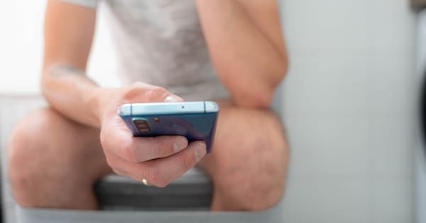 The dirty truth about using your phone in the bathroom