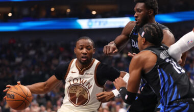 Warriors lose Jonathan Kuminga to knee injury, fall to surging Mavs despite Stephen Curry's 8 3-pointers