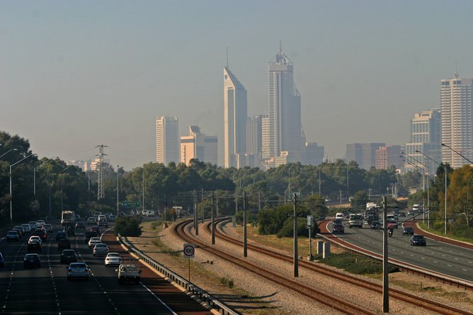 Perth could be in for a few hazy mornings this week as a fascinating weather phenomenon traps smoke from nearby bushfires.