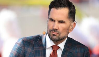 Matt Leinart posts emotional reaction to major life event: 'I am not okay'