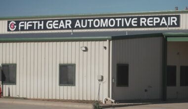 Fort Worth residents pushing back against proposed auto shop