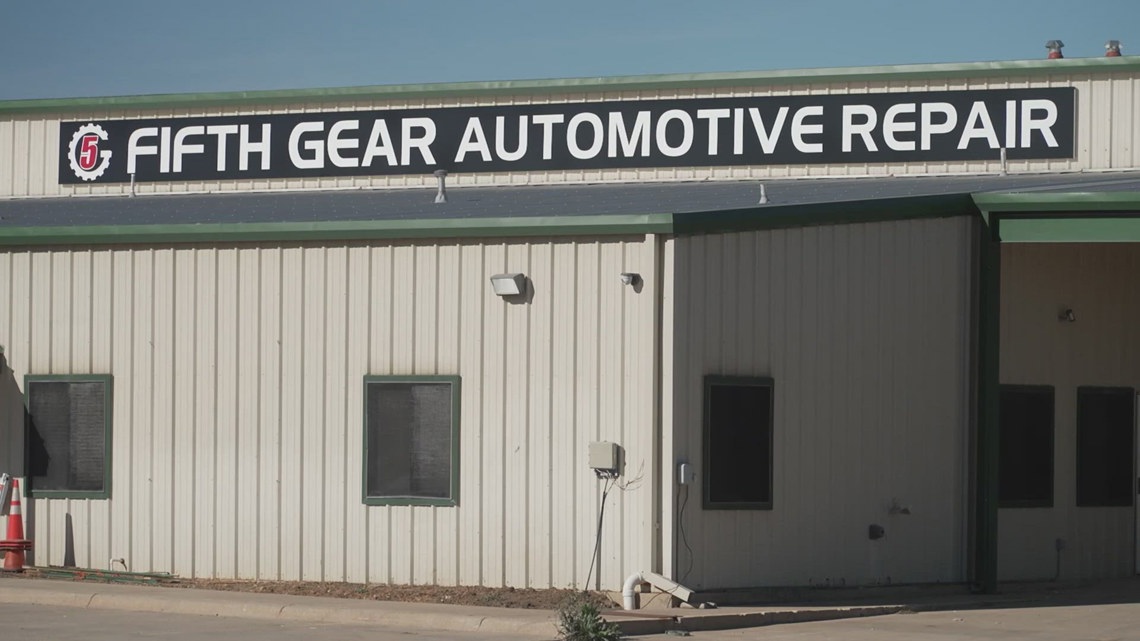 Fort Worth residents pushing back against proposed auto shop