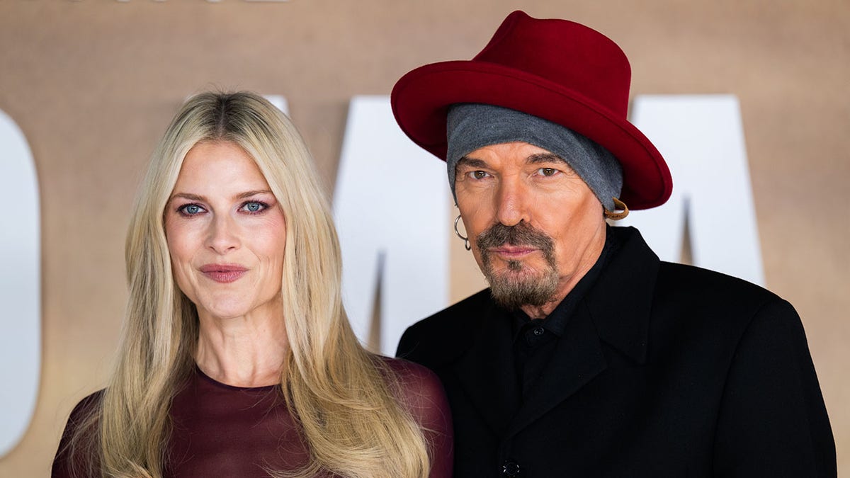 Ali Larter with Billy Bob Thornton