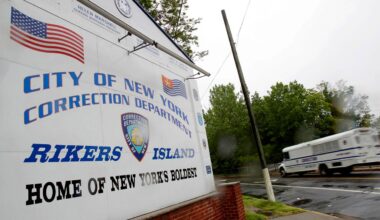 The federal monitor says Rikers Island is still riddled with violence and dysfunction. (AP Photo/Seth Wenig, File)