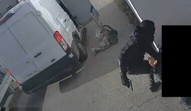 Chicago armored vehicle robbery: FBI offers $10K reward, releases photos of suspect after guard shot