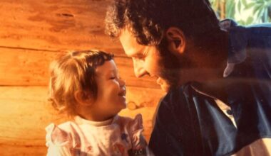 An Oregon woman was a baby when her mother was murdered. Decades later, evidence points to her loving father.