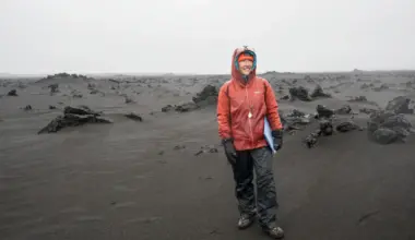 Artemis II astronauts train in Iceland for lunar geology :: WRAL.com