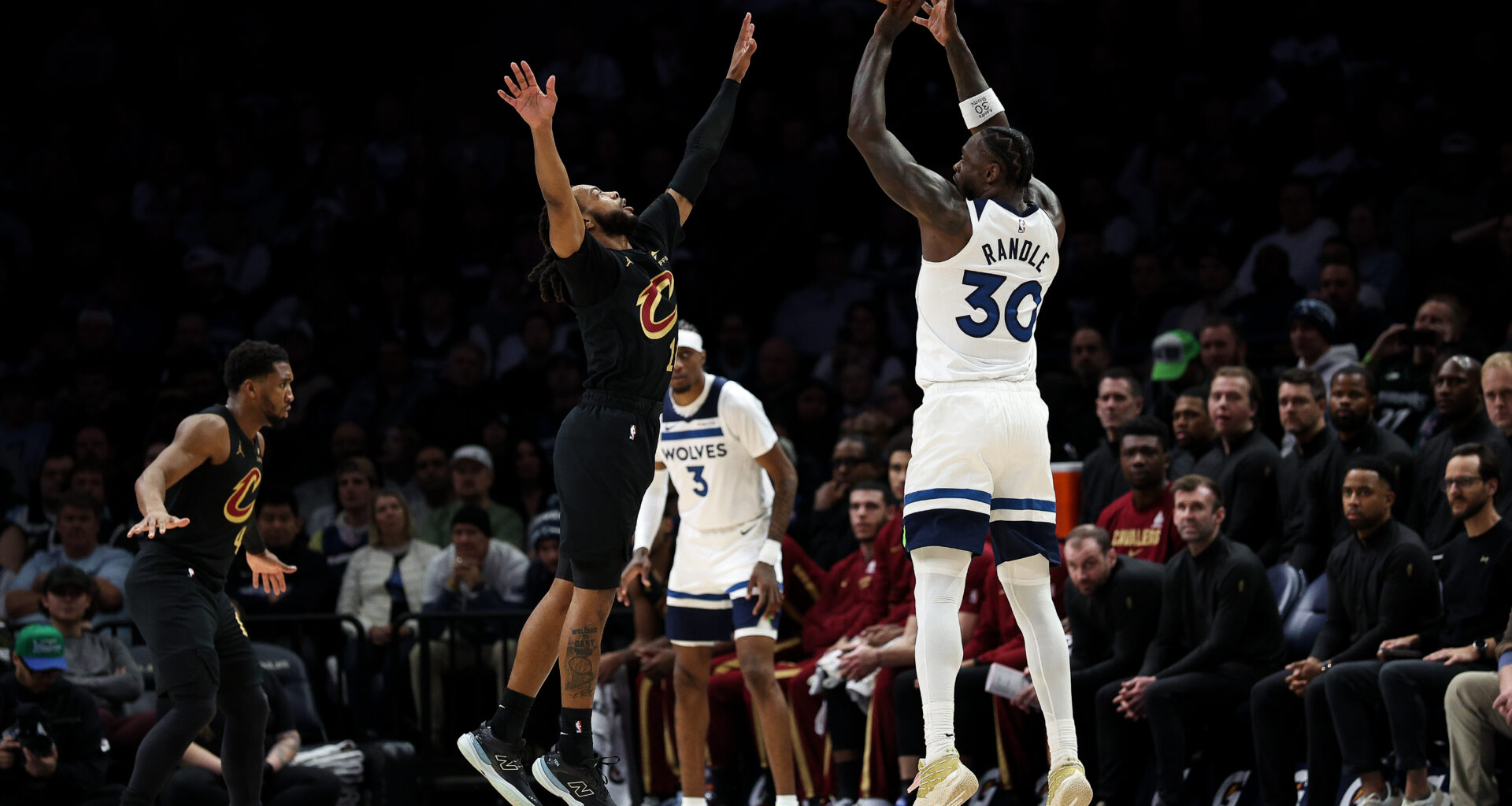 T-wolves beat Cavaliers 131-122 behind Randle's 28 points, set season highs for shooting percentages