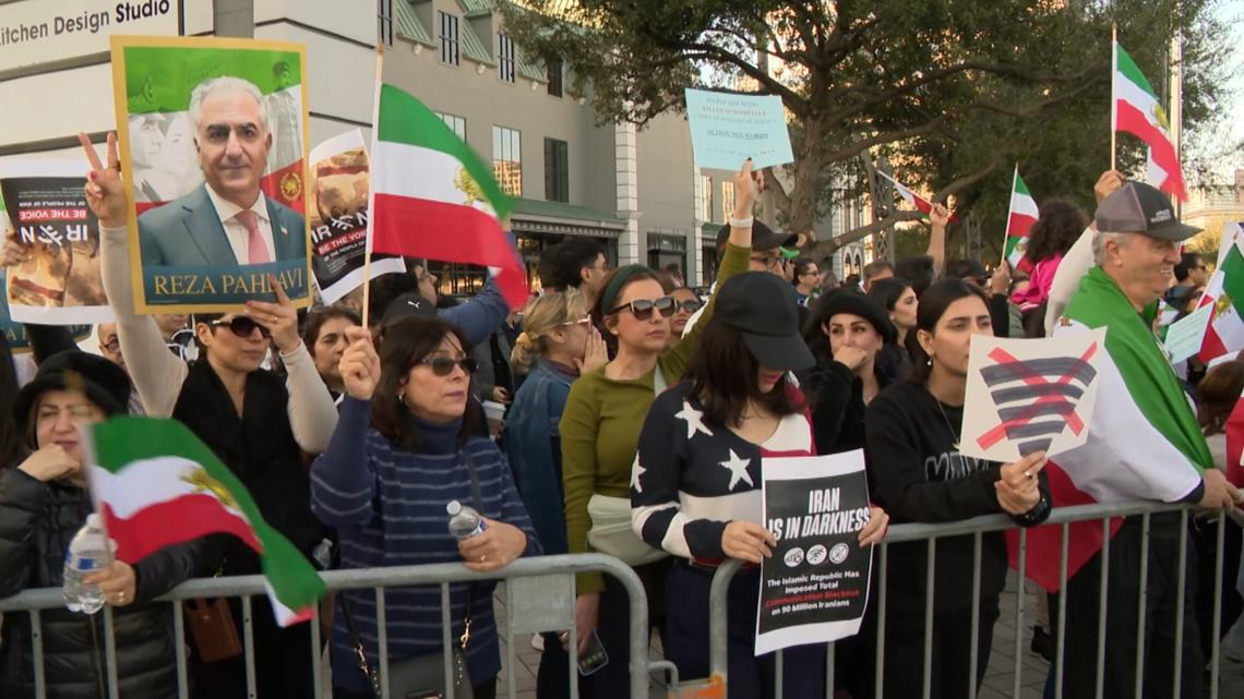 ‘We all want a regime change’ | Thousands protest in Houston against government in Iran, but questions swirl about possible U.S. intervention
