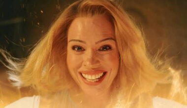 Controversial Doctor Who Showrunner Reacts To Surprise Billie Piper Regeneration Twist