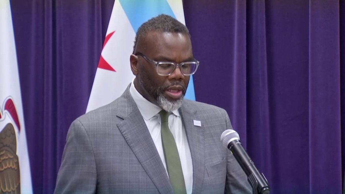Chicago Mayor Johnson directs police to investigate alleged misconduct by immigration agents – NBC Chicago