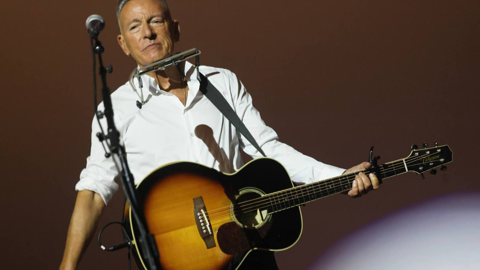 Bruce Springsteen Performs Anti-ICE Song at Minneapolis Concert: Watch