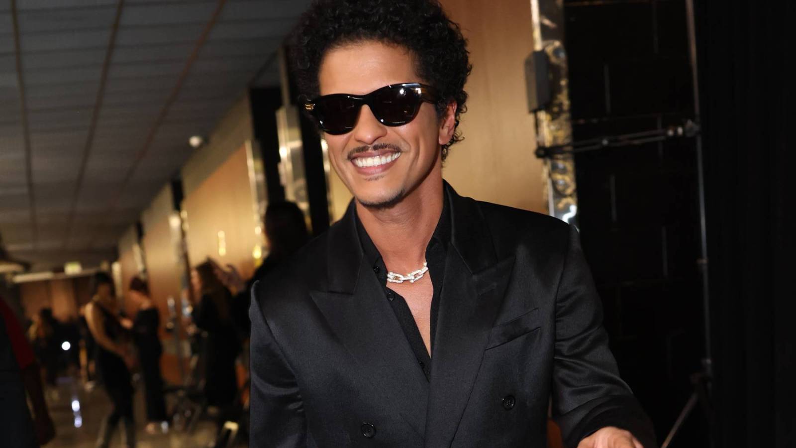 Bruno Mars Confirms New Album 'The Romantic,' Shares Release Date