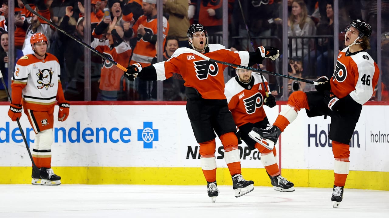 Zegras scores twice against former team, Flyers defeat Ducks