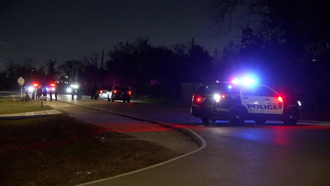 2 teens hurt in apparent drive-by shooting in northeast Houston, police say