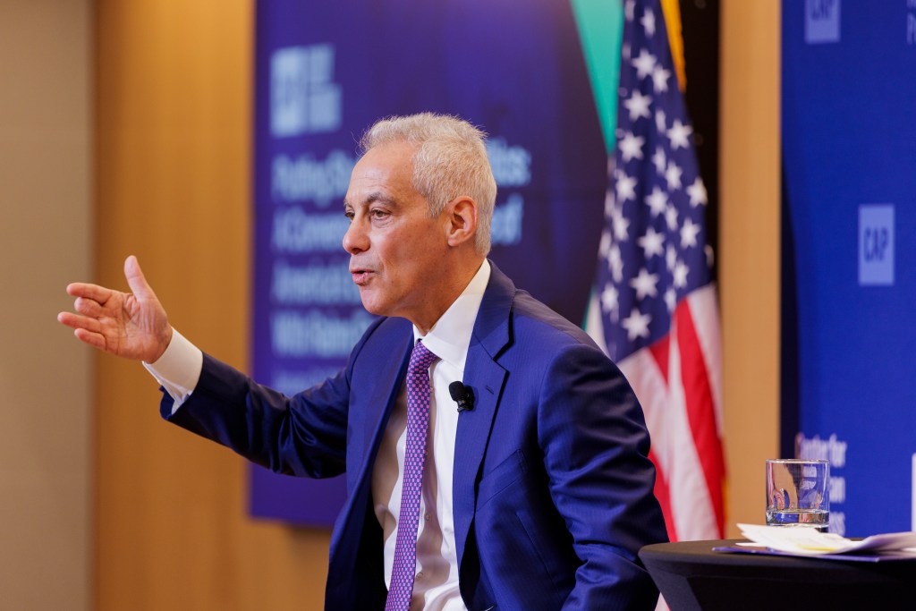Rahm Emanuel leans on Chicago experience as he pitches school reform