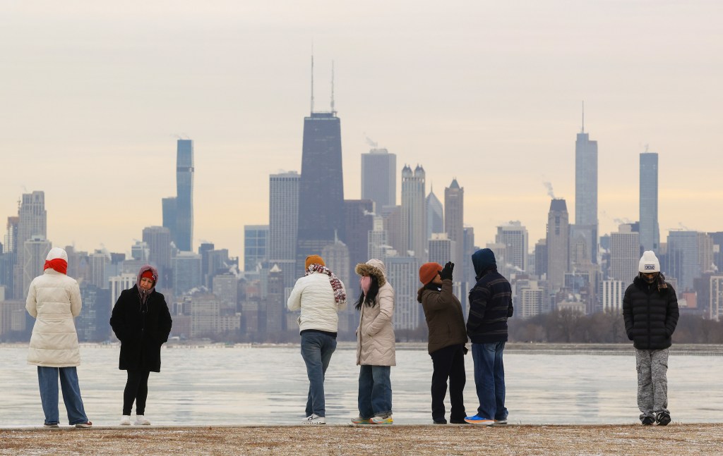 Illinois population stays flat as international immigration drops