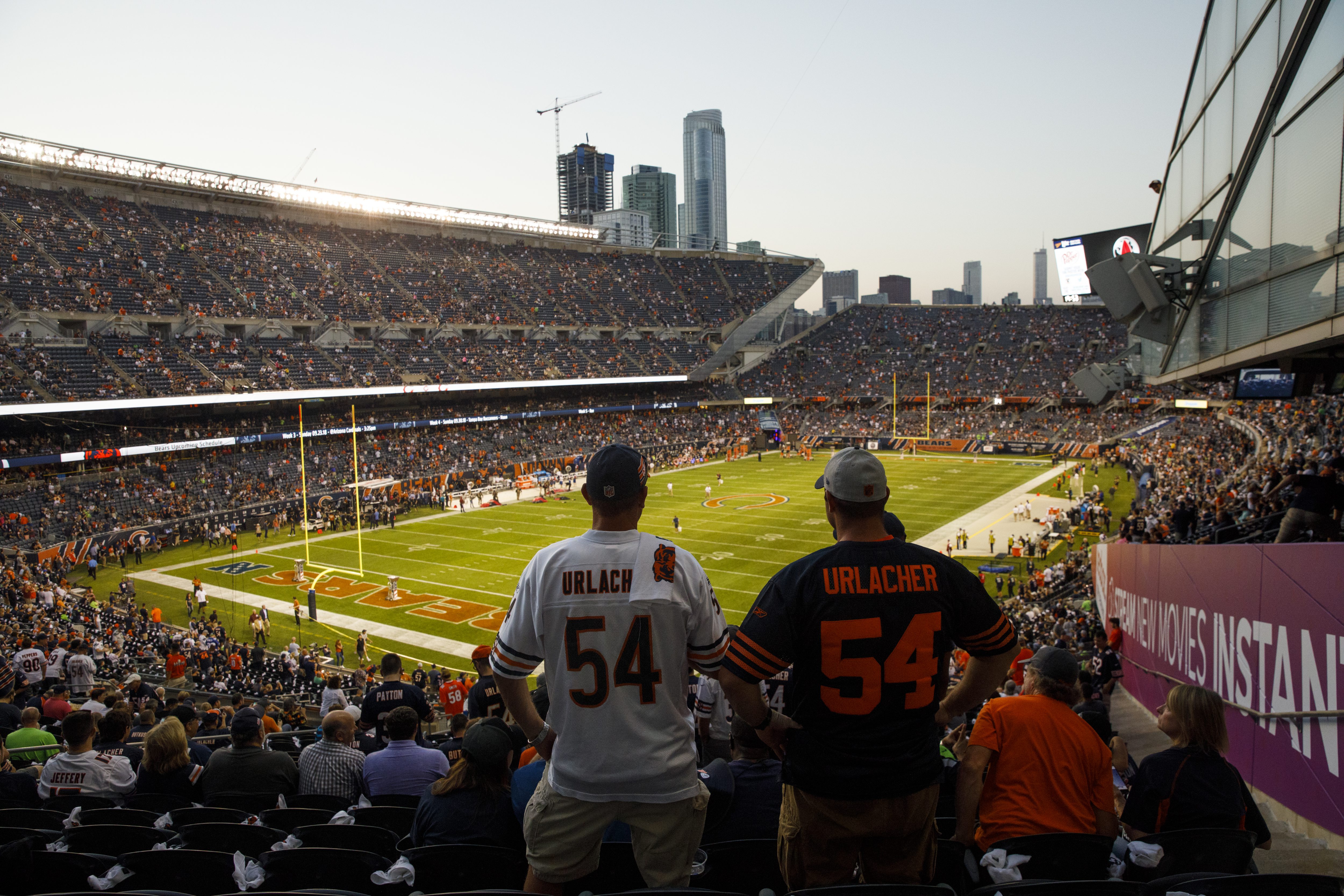 Fans wait for the start of the Bears first quarter...