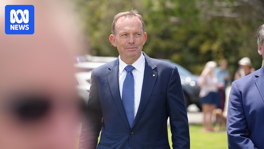 Tony Abbott intervenes in Liberal leadership battle calling on right to unite to oust Sussan Ley