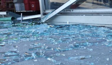 Police warn of smash-and-grab burglaries across multiple Chicago neighborhoods