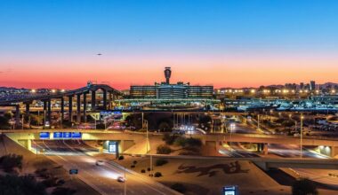 Ground stop issued for Sky Harbor Airport, lots of delays expected