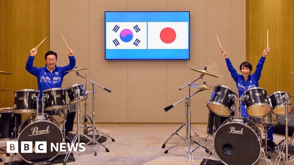 K-pop drum duet caps off Japan and South Korea's diplomatic meeting