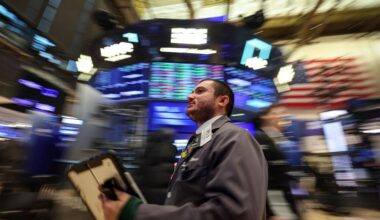 S&P 500 breaches 7,000 points for the first time, lifted by AI optimism