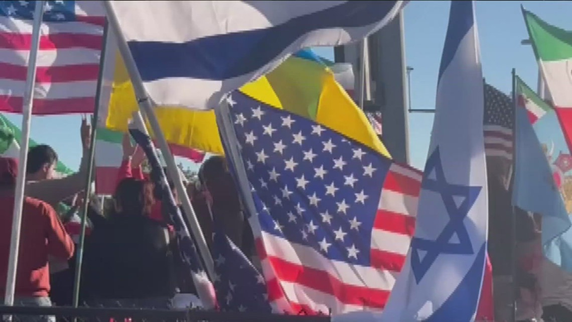 San Diego Iranians rally in support of protesters demanding change