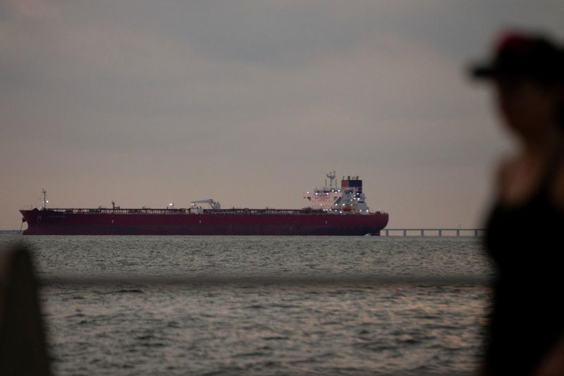 US seeks quick repairs to lift Venezuela oil output, Bloomberg News reports