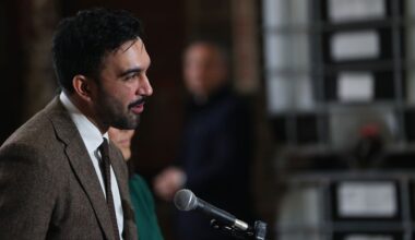 The National Desk dark theme brand icon