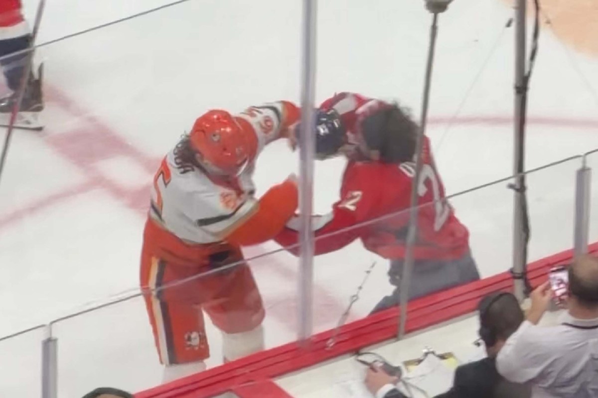 Brandon Duhaime fights Jacob Trouba to avenge hit that injured Ryan Leonard