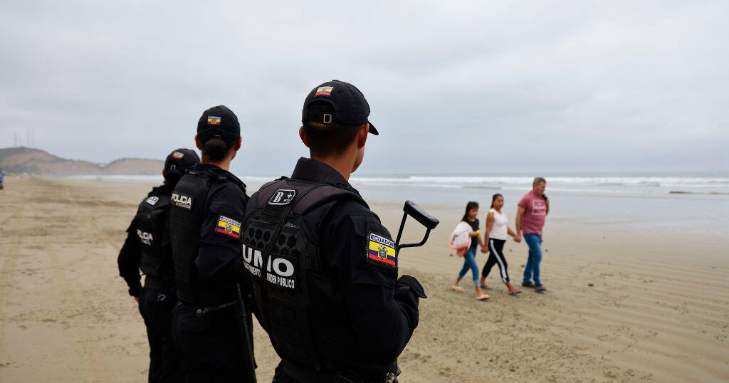 Human heads displayed at Ecuador tourist beach in warning to gangs