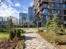 Daylight, main cameras, 1x: Oppo Find X9 Pro - 23mm, f/1.5, ISO 80, 1/4396s (4096x3072px) - Honor Magic8 Pro vs. Oppo Find X9 Pro vs. vivo X300 Pro