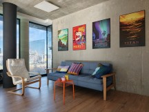 Daylight, main cameras, 1x: Oppo Find X9 Pro - 23mm, f/1.5, ISO 125, 1/1127s (4096x3072px) - Honor Magic8 Pro vs. Oppo Find X9 Pro vs. vivo X300 Pro