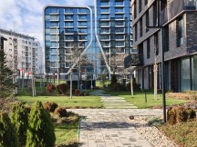 Daylight, main cameras, 2x: Oppo Find X9 Pro - 47mm, f/1.5, ISO 50, 1/389s (4096x3072px) - Honor Magic8 Pro vs. Oppo Find X9 Pro vs. vivo X300 Pro