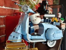 Daylight, main cameras, 2x: Oppo Find X9 Pro - 47mm, f/1.5, ISO 400, 1/71s (4096x3072px) - Honor Magic8 Pro vs. Oppo Find X9 Pro vs. vivo X300 Pro