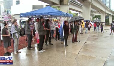 Venezuelan community and protesters react to claimed U.S. attack in Venezuela – Action News Jax