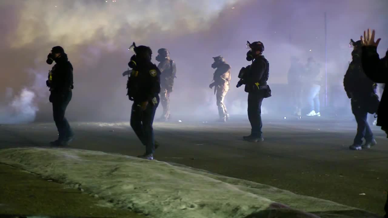 Appeals court halts ruling restricting federal agents from retaliating against protesters